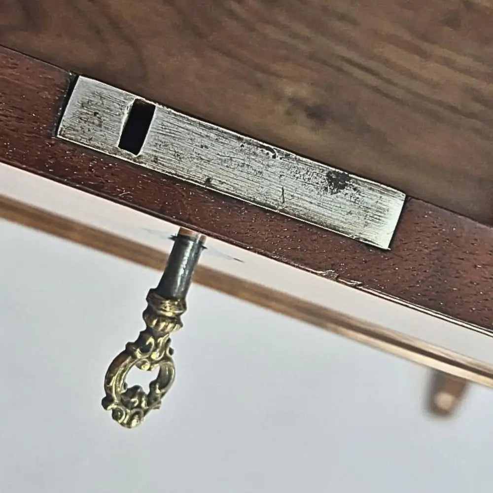 Biedermeier-Nähtisch Kirschbaum massiv um 1825 - Salontisch