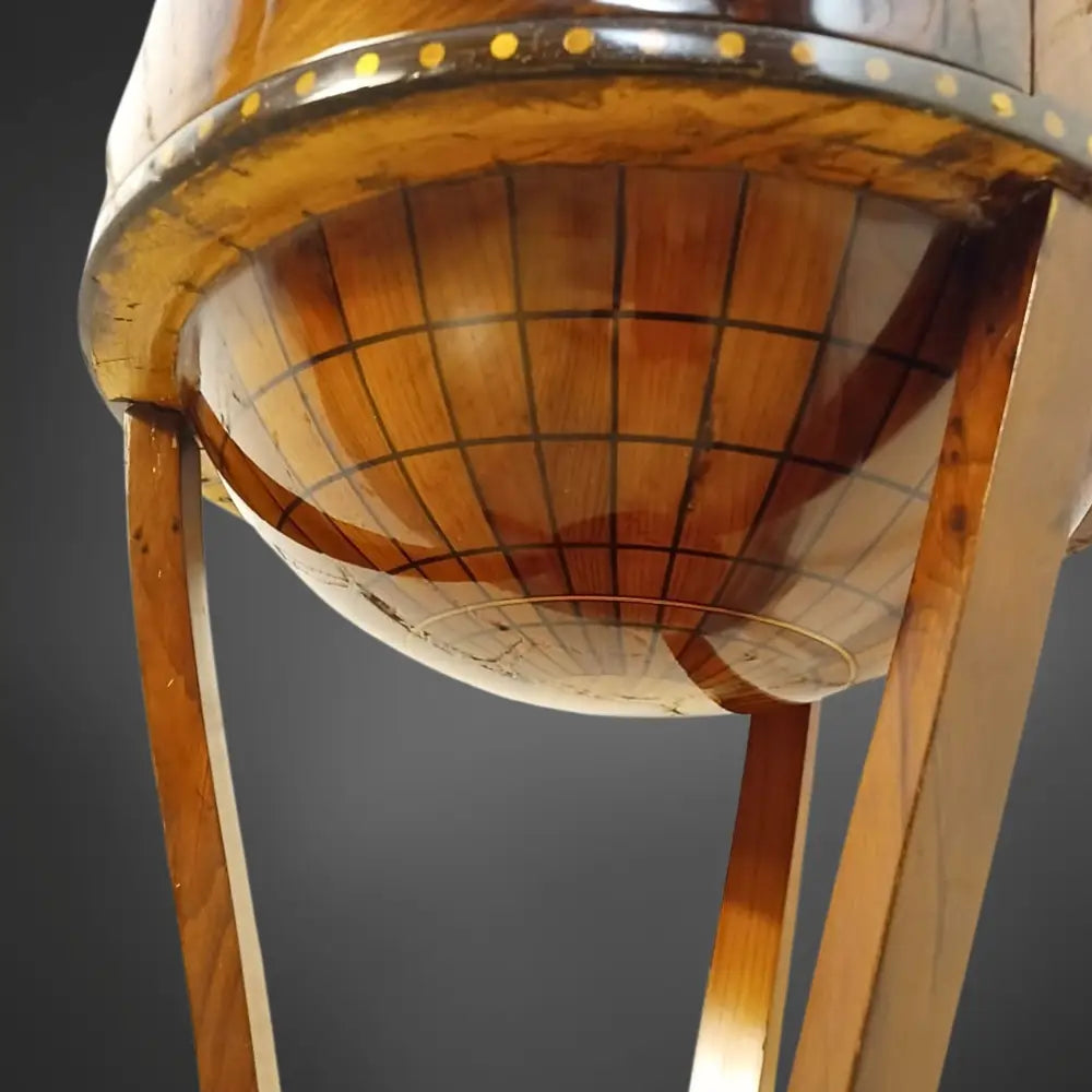 Seltener Biedermeier-Globustisch / Nähtisch