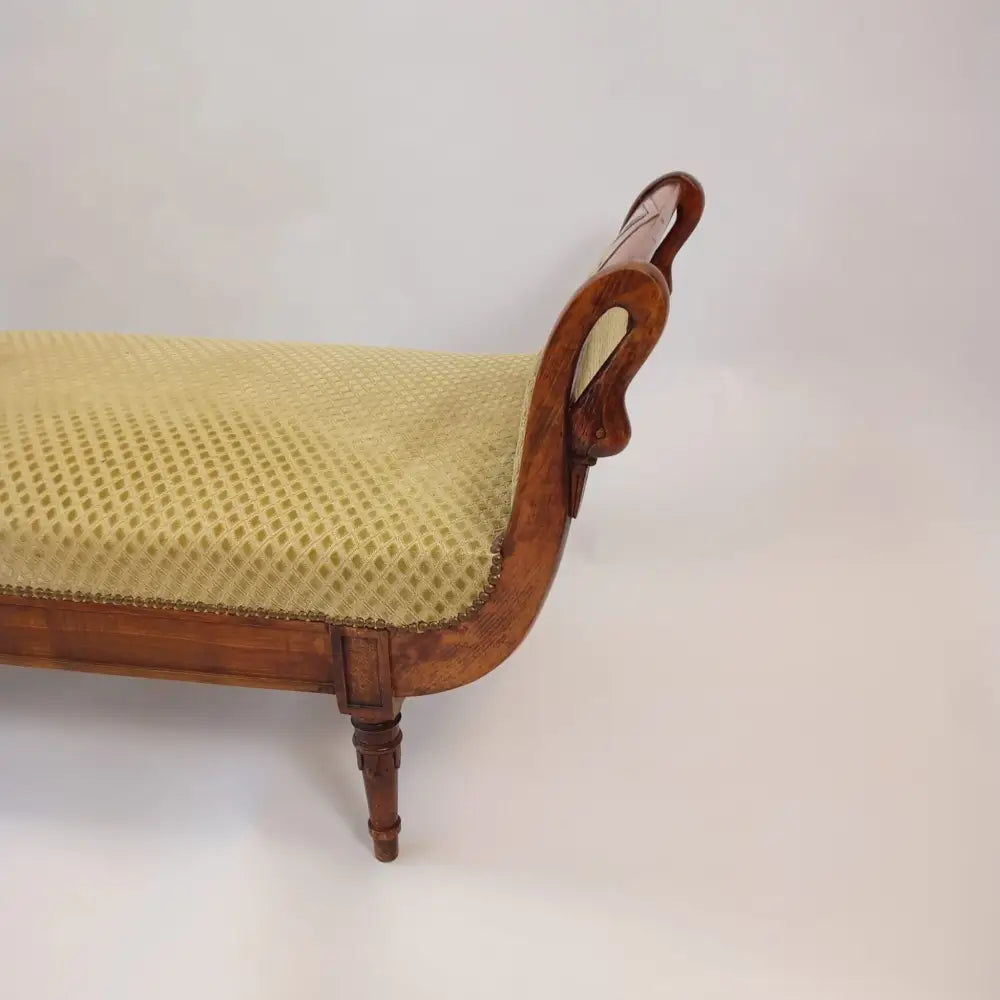 Chaiselongue Kirschbaum mit Schwanköpfen um 1880 - Möbel