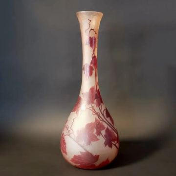Art Deco Vase ’LEGRAS’ Rebenblätter aus der Rubis