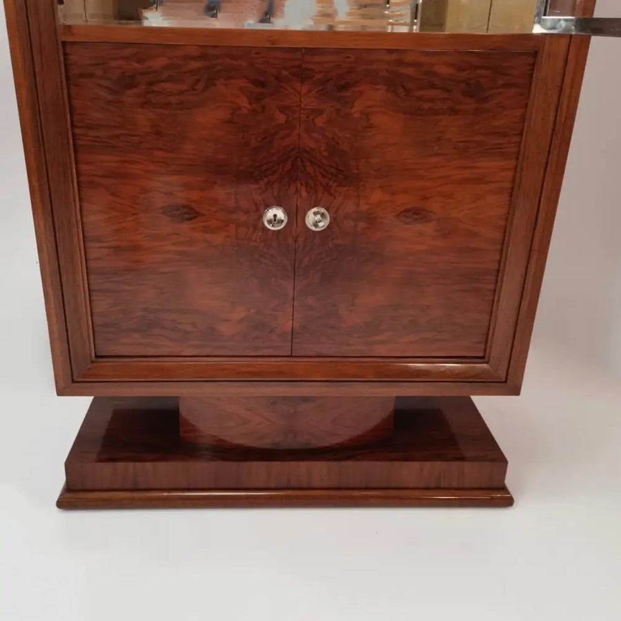 Vitrine Art Déco Nussbaum furniert um 1920 - Möbel
