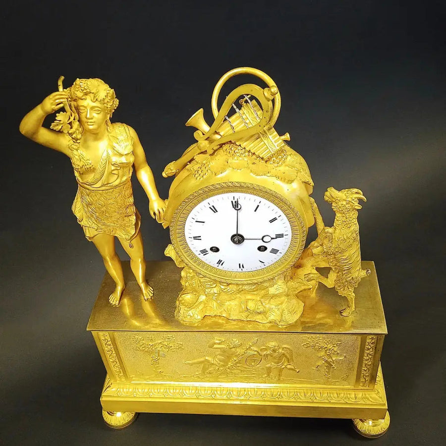 Empire Pendule Junger Bacchus vergoldete Bronze - Uhr