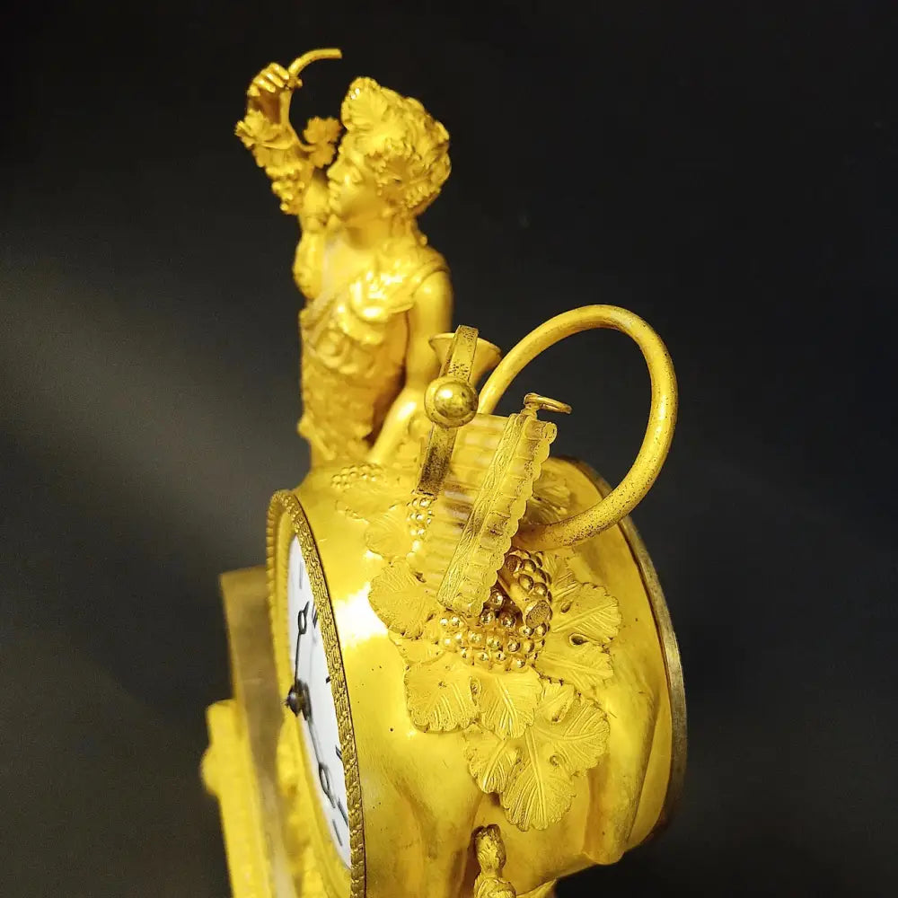 Empire Pendule Junger Bacchus vergoldete Bronze - Uhr