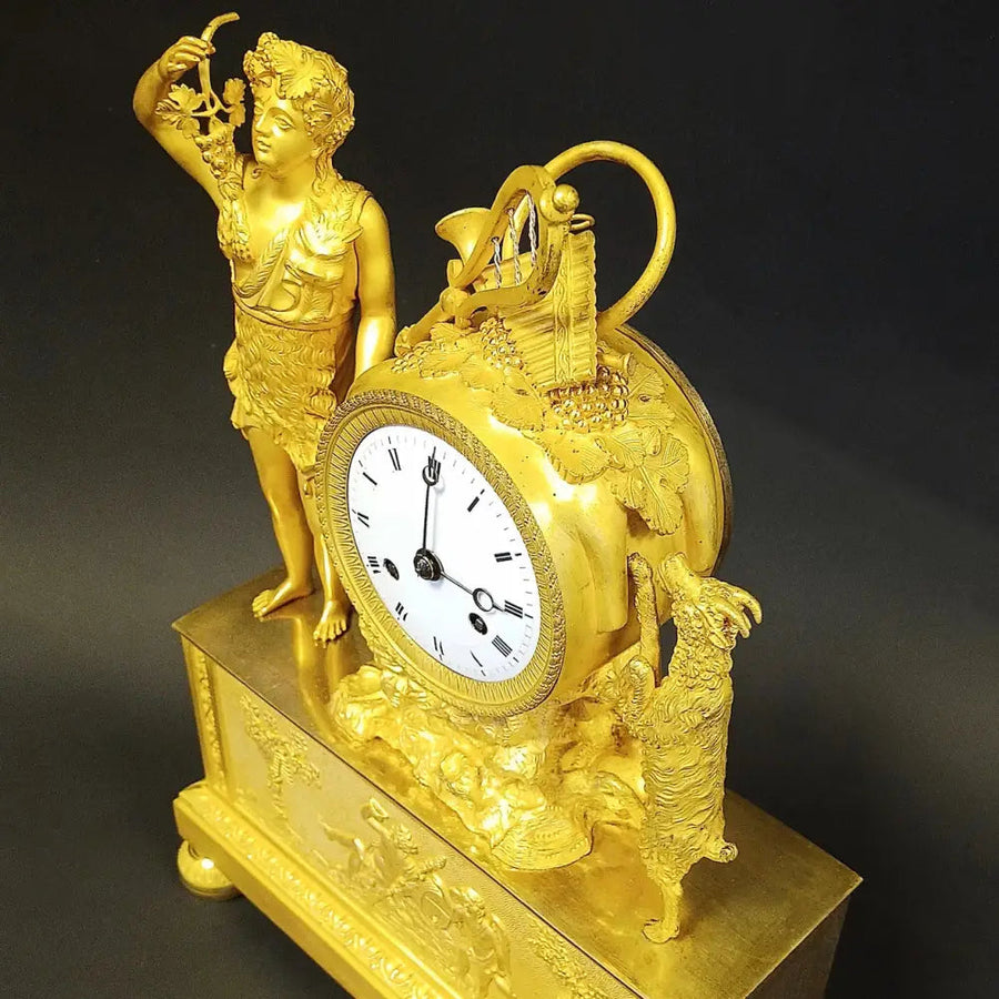Empire Pendule Junger Bacchus vergoldete Bronze - Uhr
