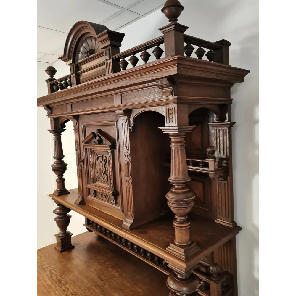 Gründerzeit Anrichte aus massiver Eiche um 1880