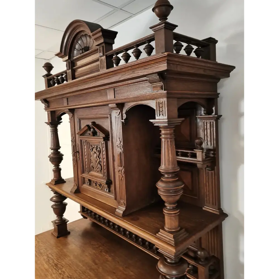 Gründerzeit Anrichte aus massiver Eiche um 1880