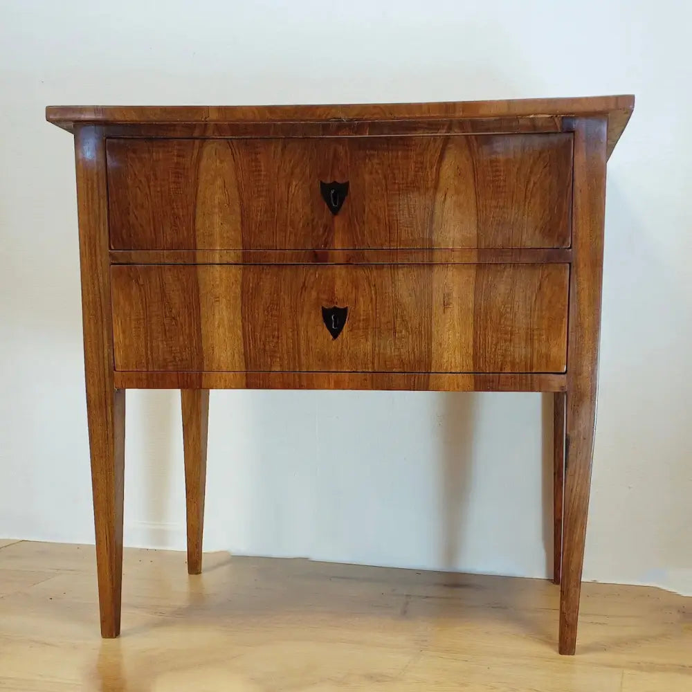 Biedermeier Kommode Nussbaum furniert um 1820 - kommode