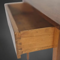 Rechteckiger Biedermeier-Tisch Nussbaum massiv um 1820/25