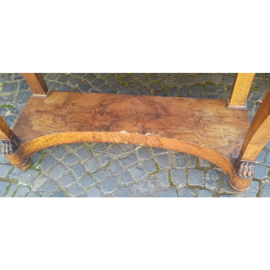 Konsole mit Löwentatzen in Nussbaum um 1810 - Möbel