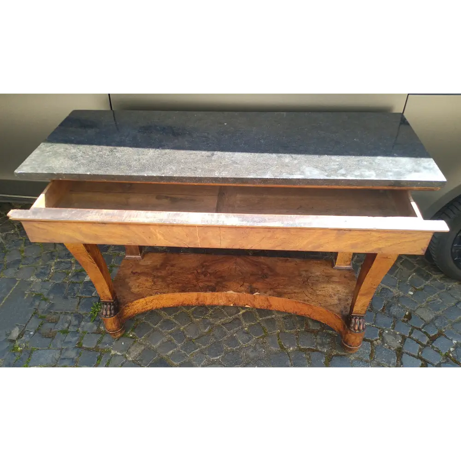 Konsole mit Löwentatzen in Nussbaum um 1810 - Möbel