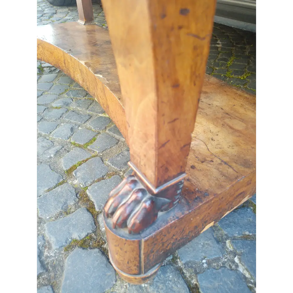 Konsole mit Löwentatzen in Nussbaum um 1810 - Möbel