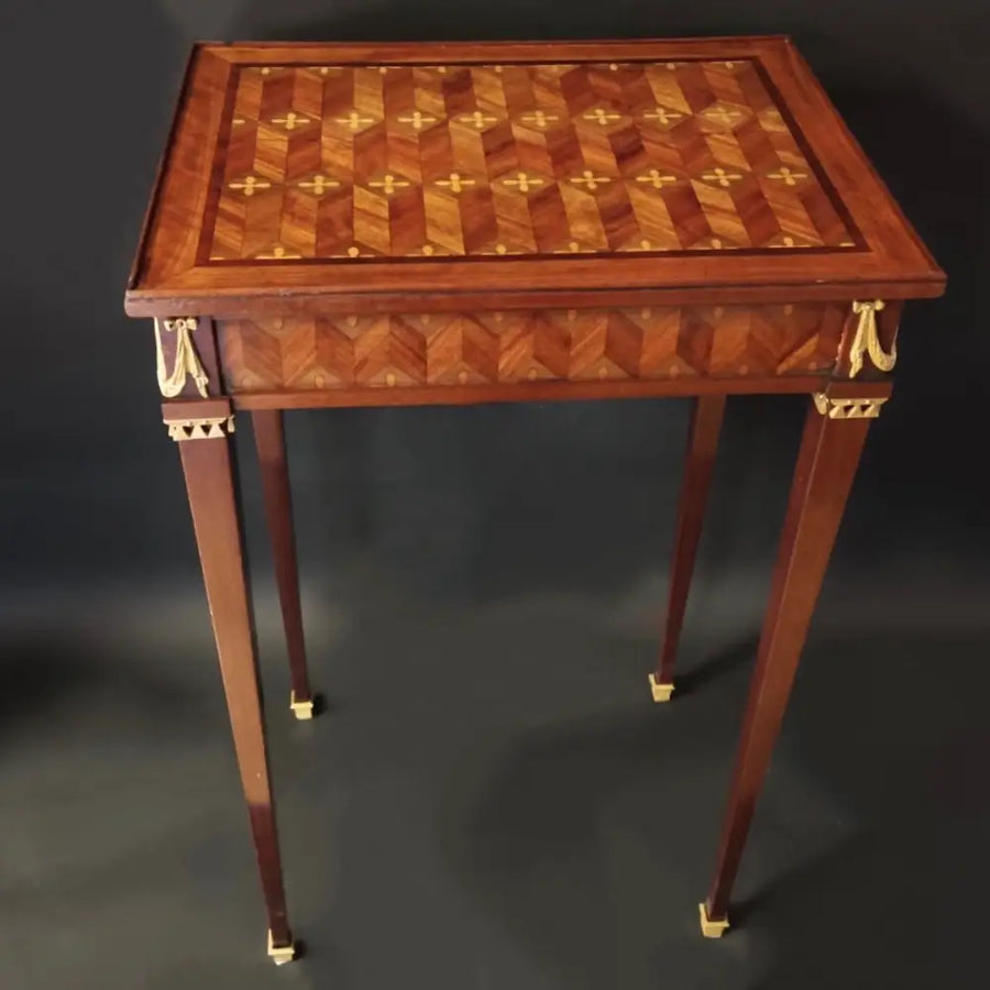 Beistelltisch im Stil Louis XVI Frankreich um 1860
