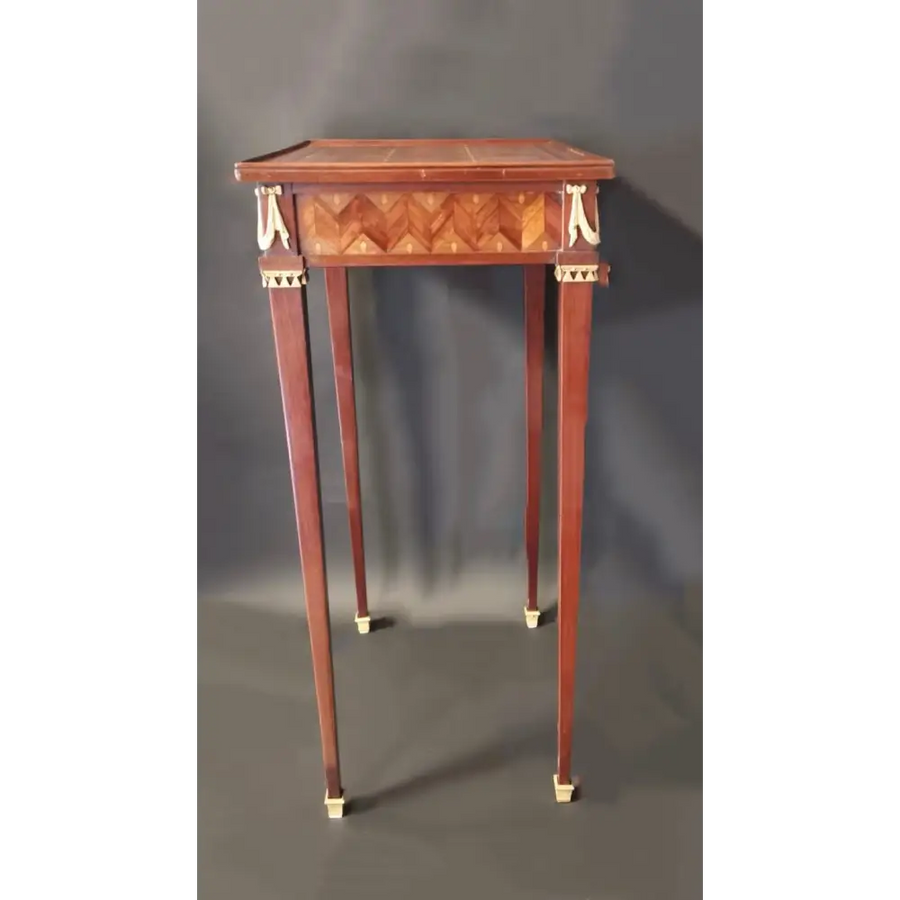 Beistelltisch im Stil Louis XVI Frankreich um 1860