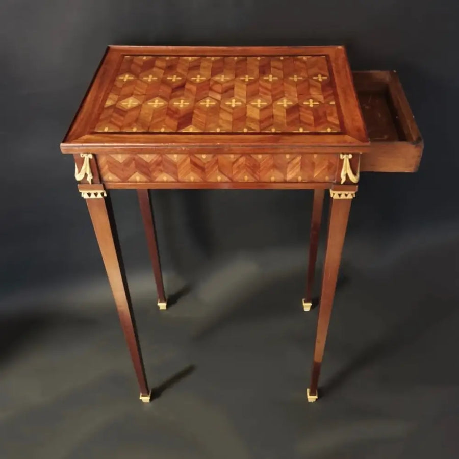Beistelltisch im Stil Louis XVI Frankreich um 1860