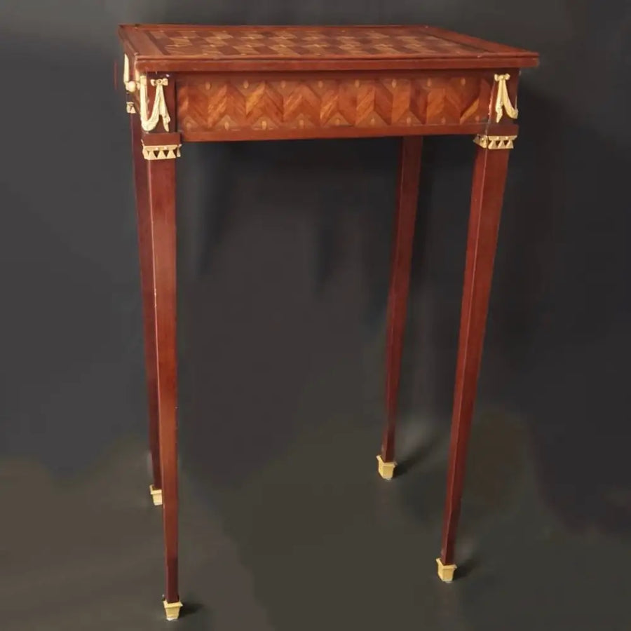 Beistelltisch im Stil Louis XVI Frankreich um 1860