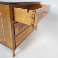 Miniatur-Kommode Nussbaum furniert Deutschland um 1815
