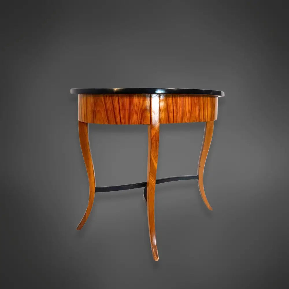 Ovaler Biedermeier-Beistelltisch kirschbaumfurniert 1825