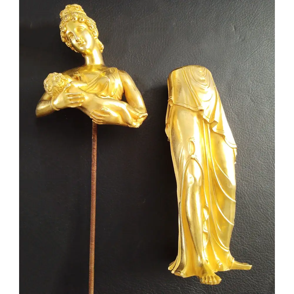 Empire Pendule stillende Mutter mit Kind Frankreich um 1810