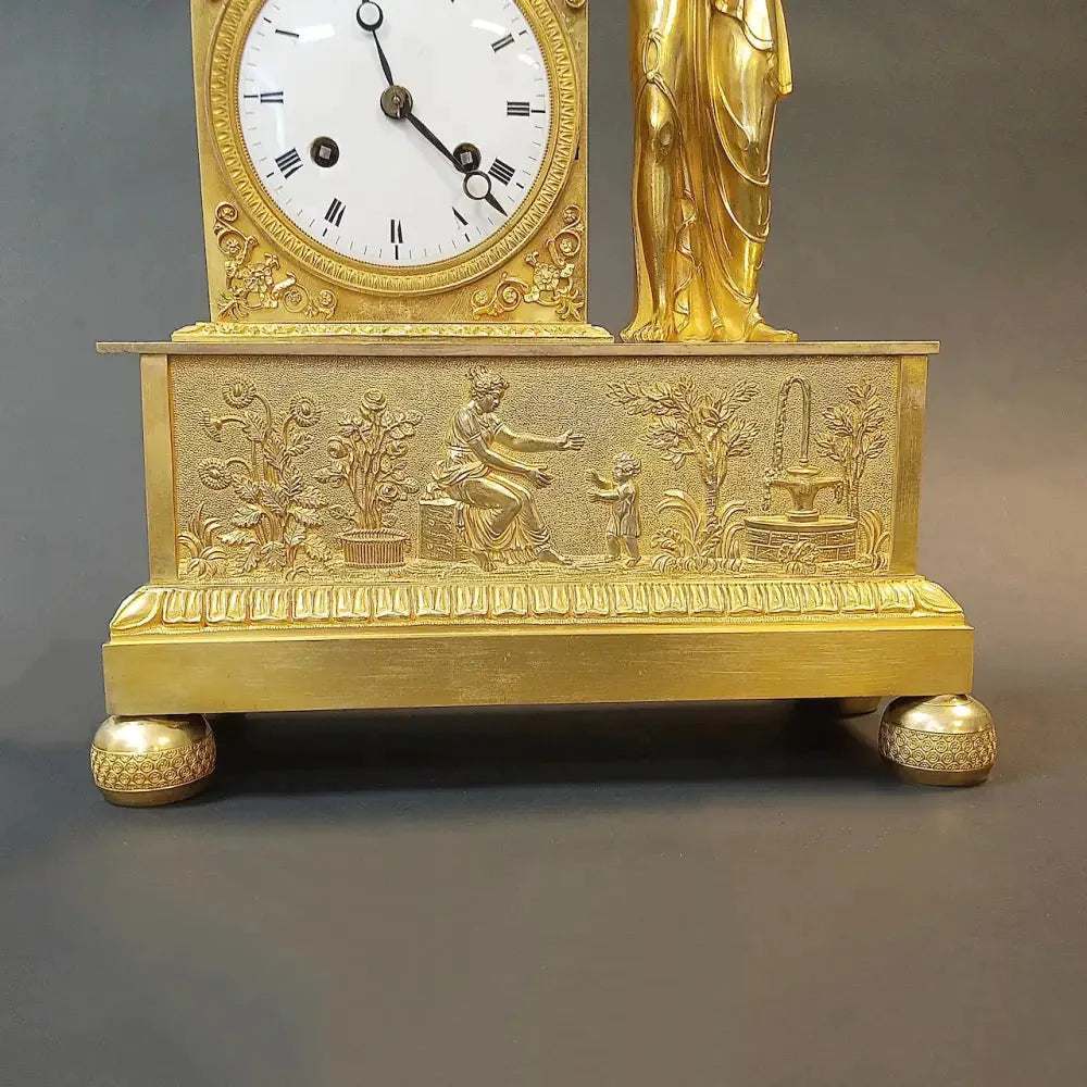 Empire Pendule stillende Mutter mit Kind Frankreich um 1810