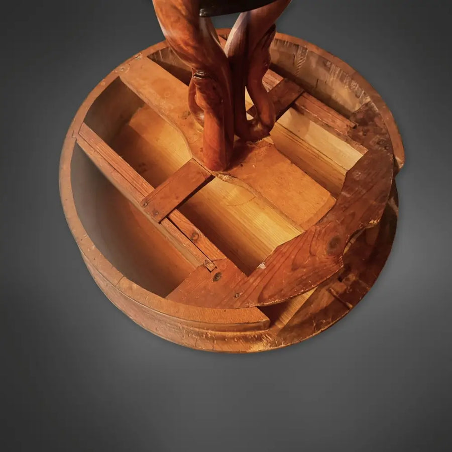 Seltener Biedermeier Nussbaum Beistelltisch mit Schwänen