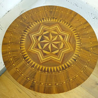 Sorrentiner Intarsientisch Mitte 19. Jahrhundert –