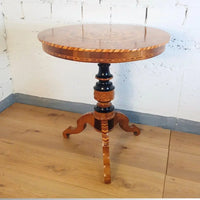 Sorrentiner Intarsientisch Mitte 19. Jahrhundert –