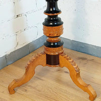 Sorrentiner Intarsientisch Mitte 19. Jahrhundert –