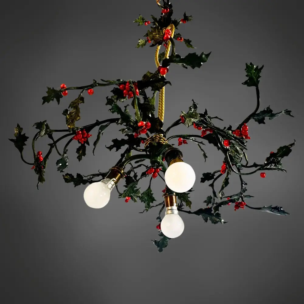 Deckenlampe in Stechpalmenform Messing Frankreich (Nancy)