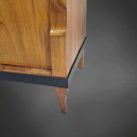 Kleiner Biedermeier-Beistellschrank Kirschbaum