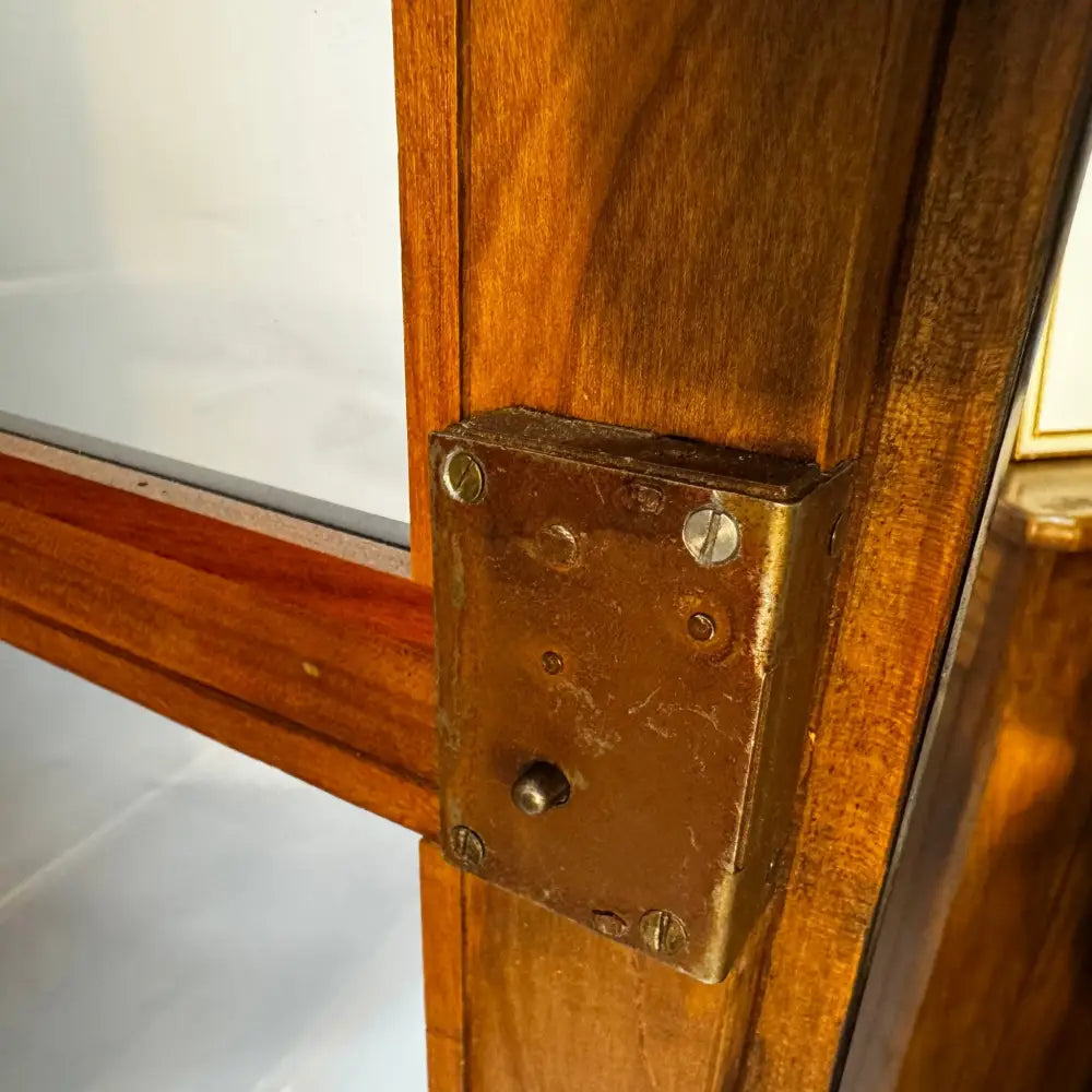 Biedermeier Vitrine zweitürig Kirschbaum massiv