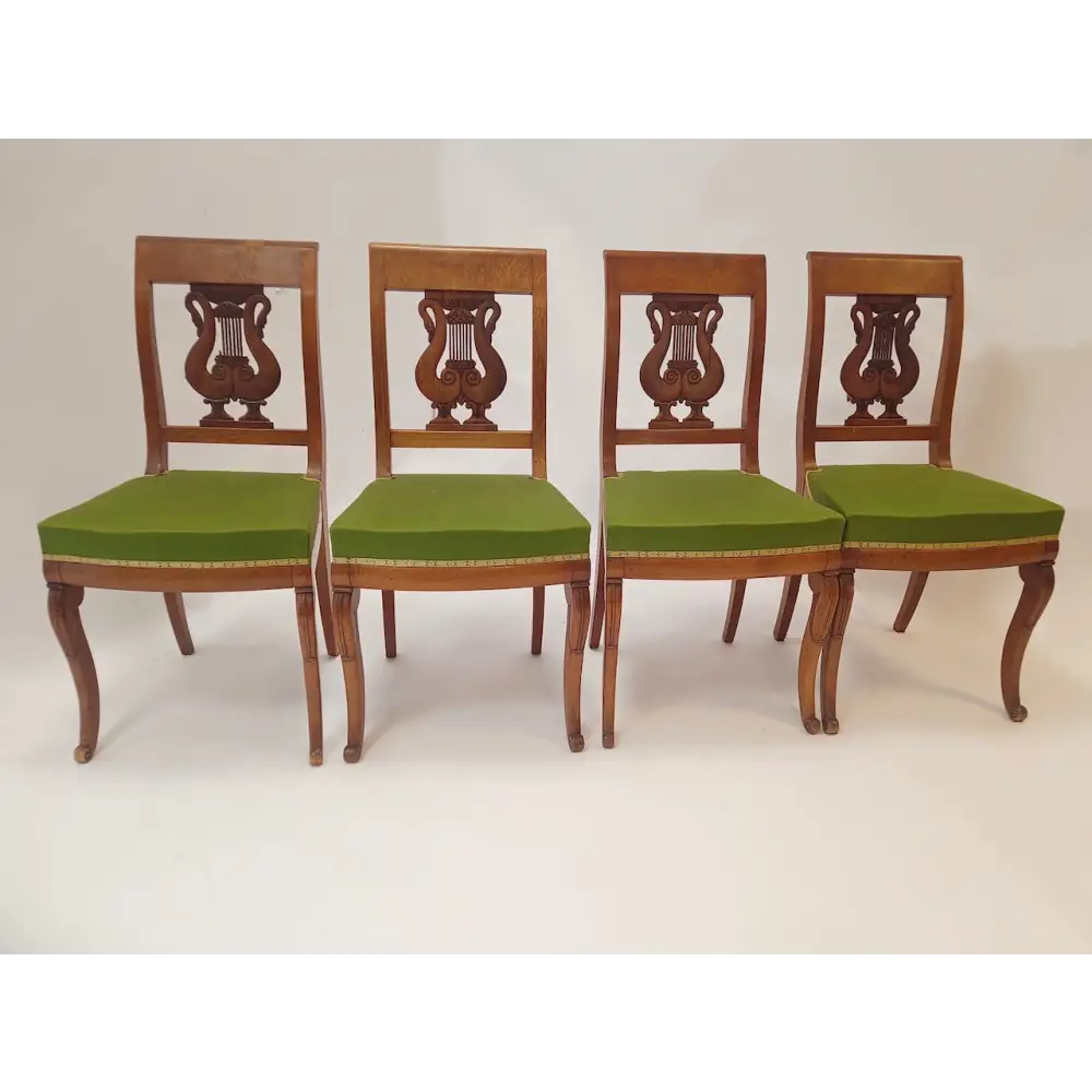 4 Nussbaum Stühle mit Schwäne um 1830 Frankreich / Empire -