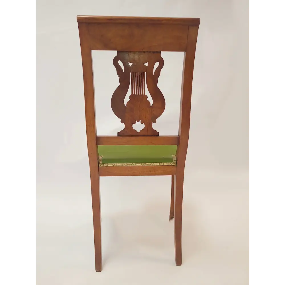 4 Nussbaum Stühle mit Schwäne um 1830 Frankreich / Empire -