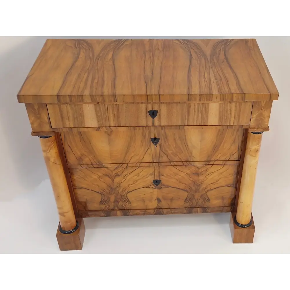 Biedermeier Kommode Nussbaum furniert um 1830 - Möbel