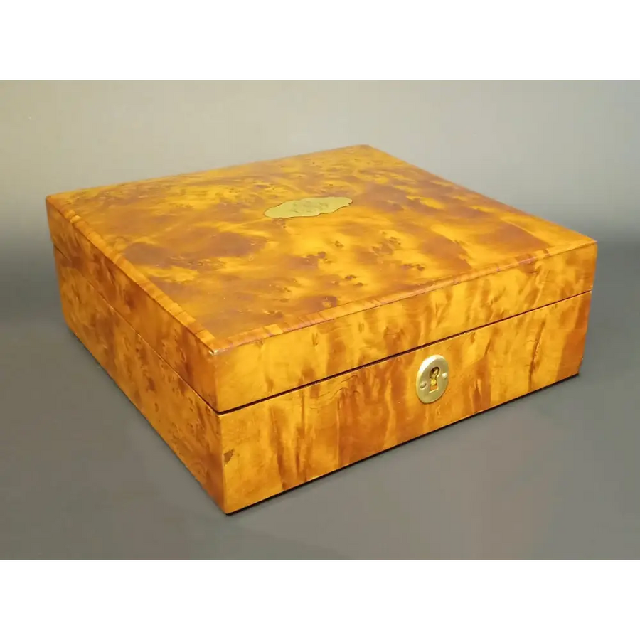 Biedermeier Schatulle aus Ahorn um 1830 - Möbel