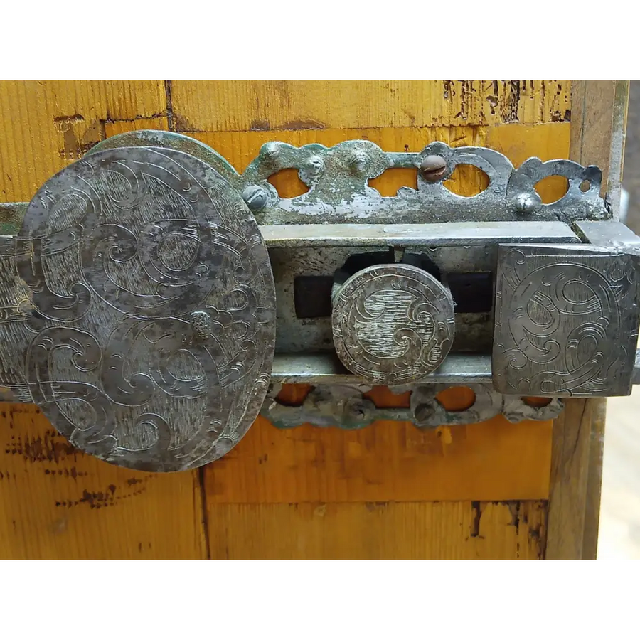 Flachbarock Schrank Nussbaum - Möbel