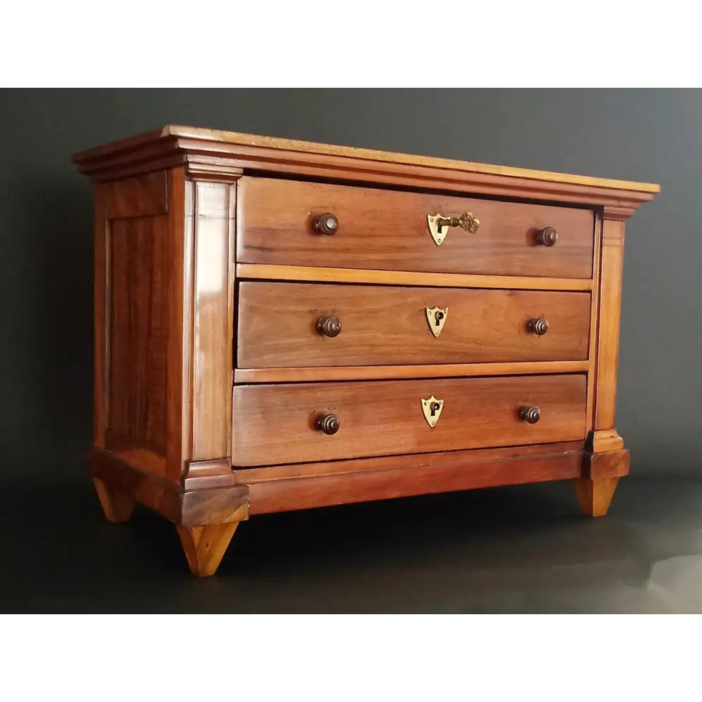 Modellkommode Nussbaum (miniature) - Möbel