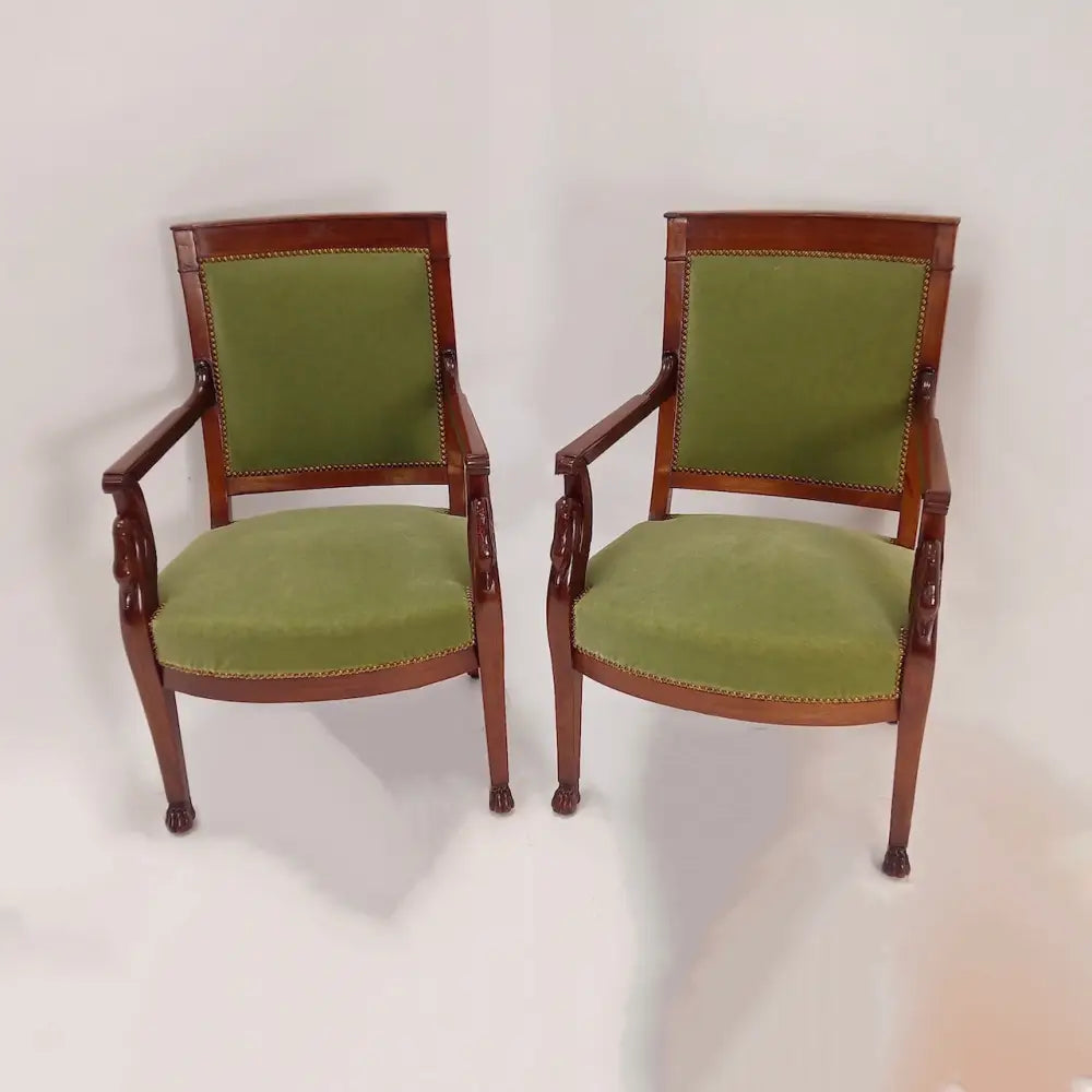 Paar Empire Sessel mit Schwänen und Tatzen - Möbel