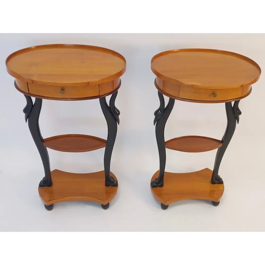 Paar ovale Salontischchen im Biedermeier-Stil um 1930