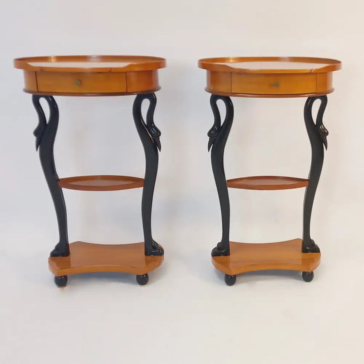 Paar Ovale Salontischchen im Biedermeier - Stil - Möbel