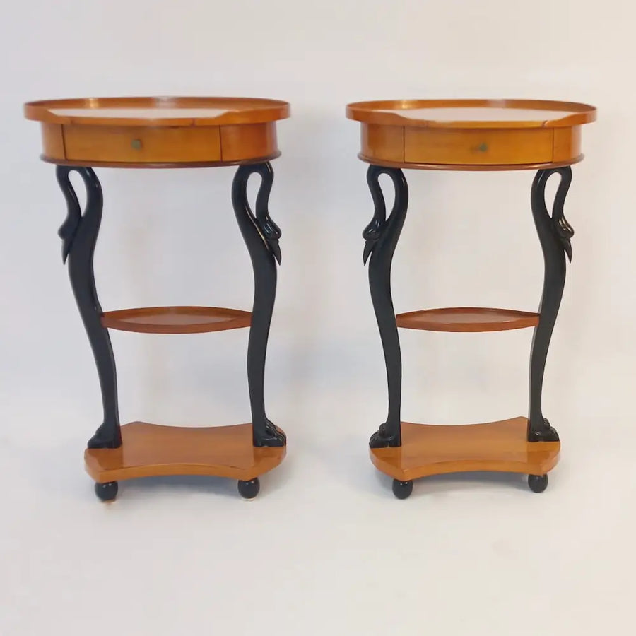 Paar Ovale Salontischchen im Biedermeier-Stil - Möbel