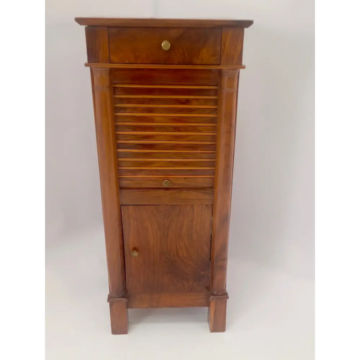 Pfeilerschrank aus Nussbaum mit Halbsäulen um 1820 - Möbel