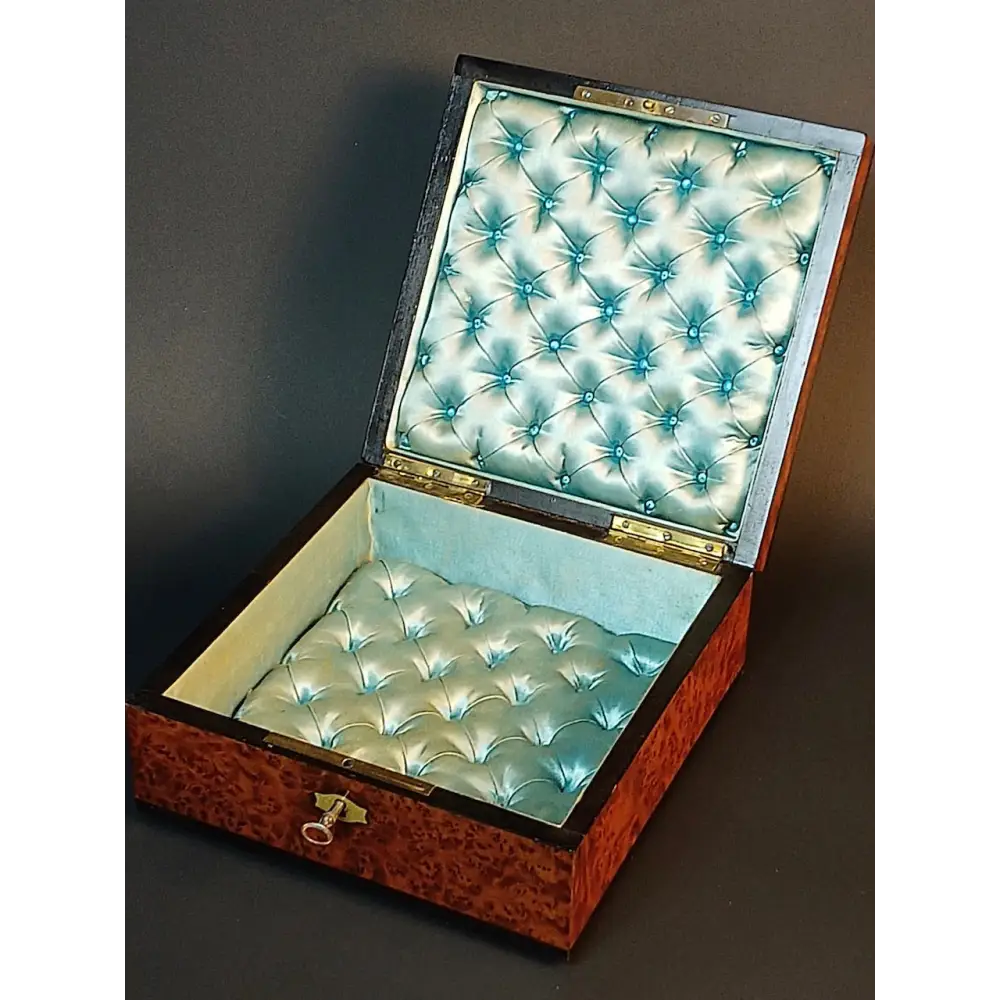 Schatulle in Vogelaugenahorn Rosenholz und Palisander