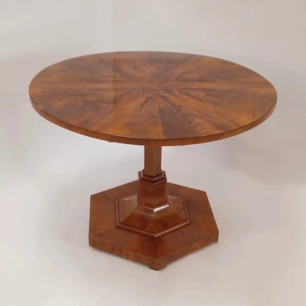 Sternfurnierter Biedermeier Nussbaum Tisch Österreich um