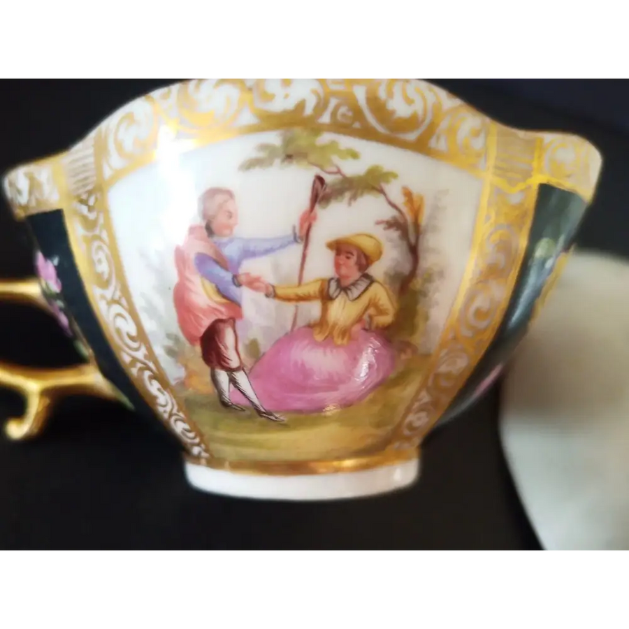 Tasse und Untertasse von Helena Wolfsohn um 1890