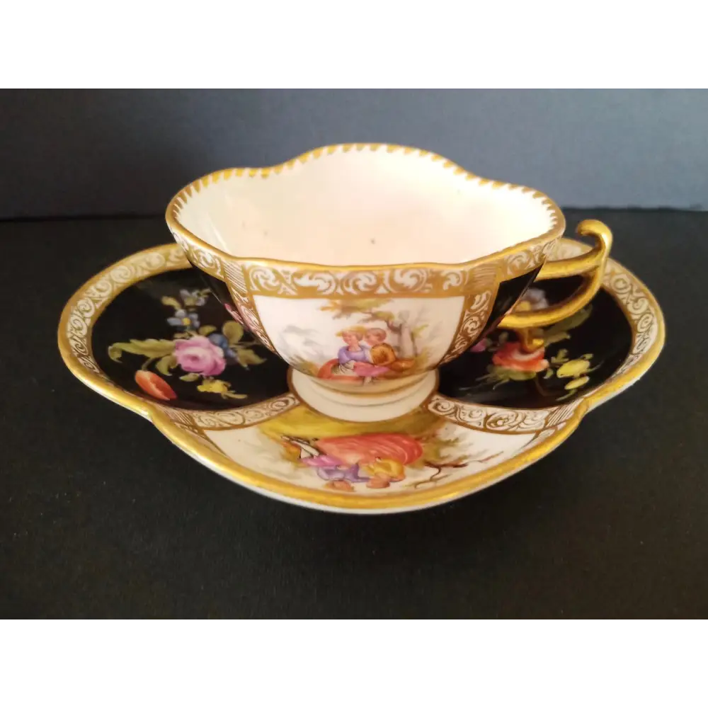 Tasse und Untertasse von Helena Wolfsohn um 1890