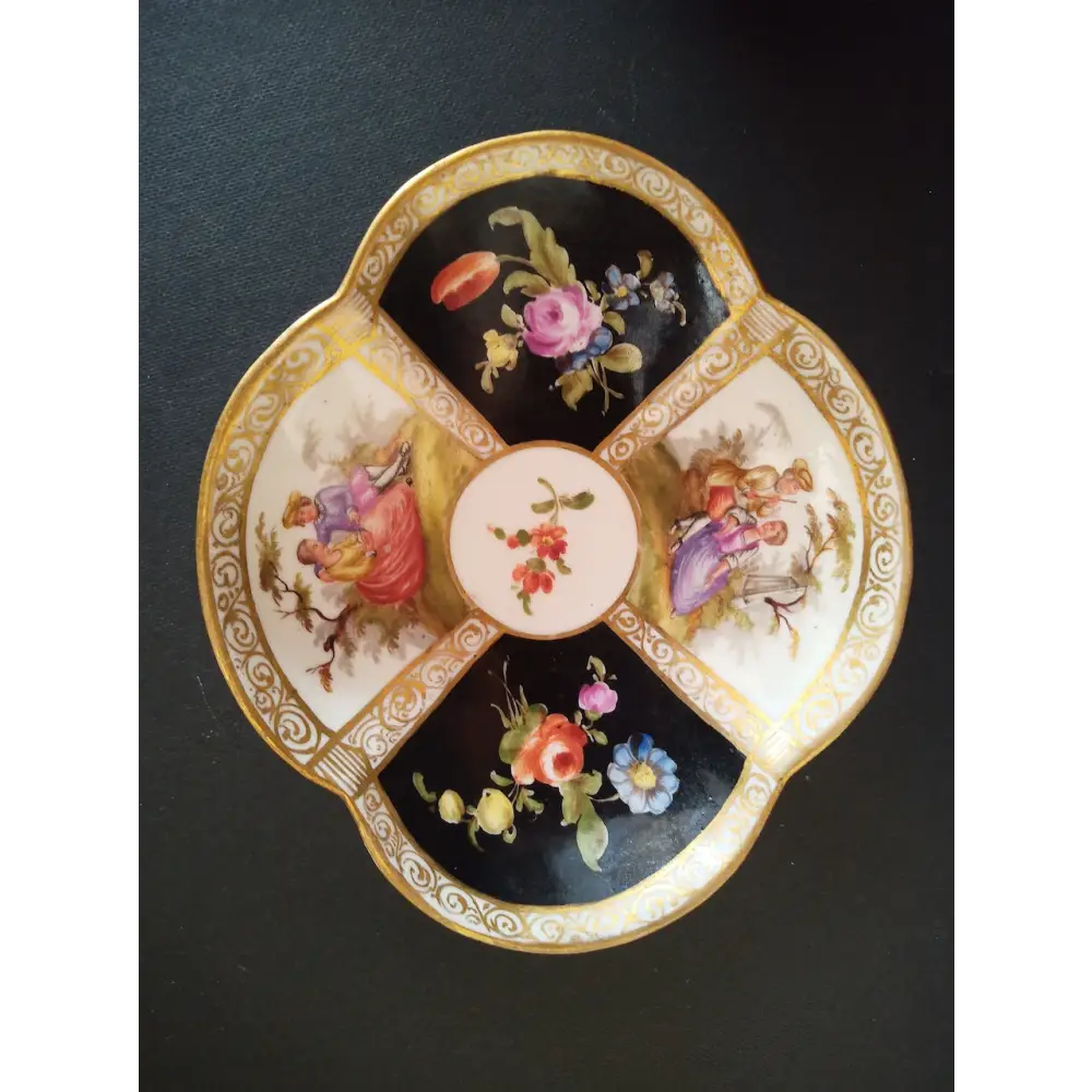 Tasse und Untertasse von Helena Wolfsohn um 1890