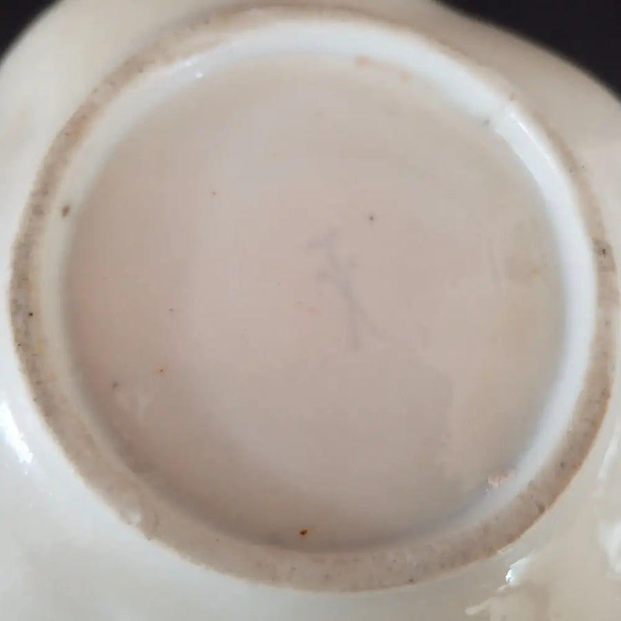 Tasse und Untertasse von Helena Wolfsohn um 1890
