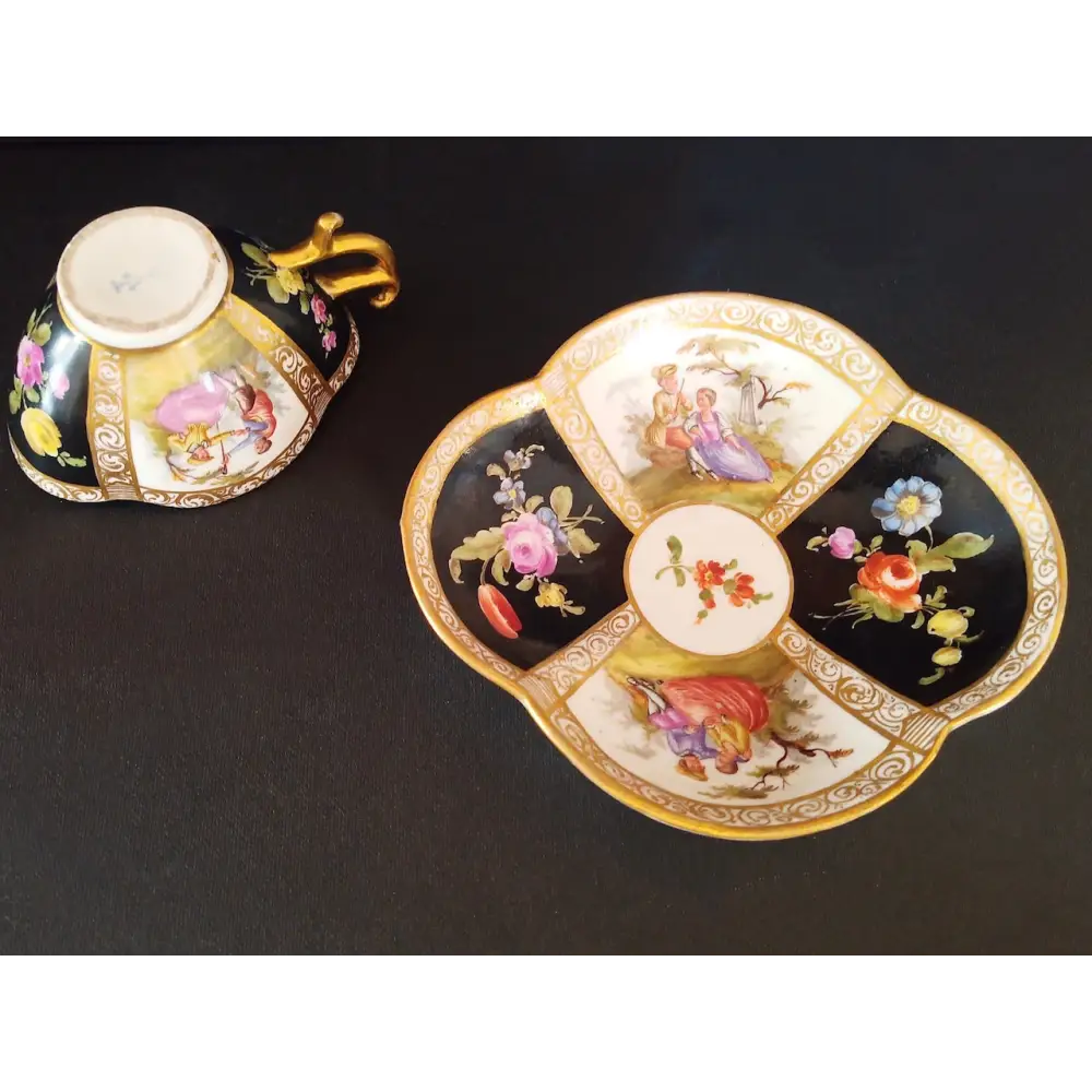 Tasse und Untertasse von Helena Wolfsohn um 1890