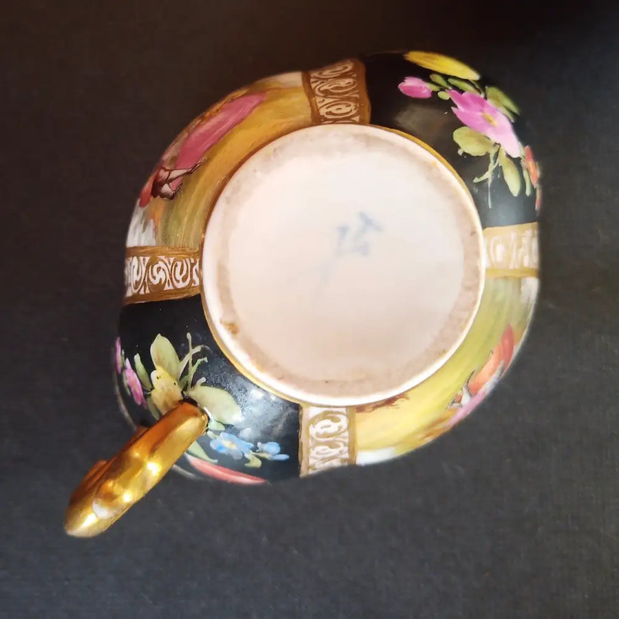 Tasse und Untertasse von Helena Wolfsohn um 1890
