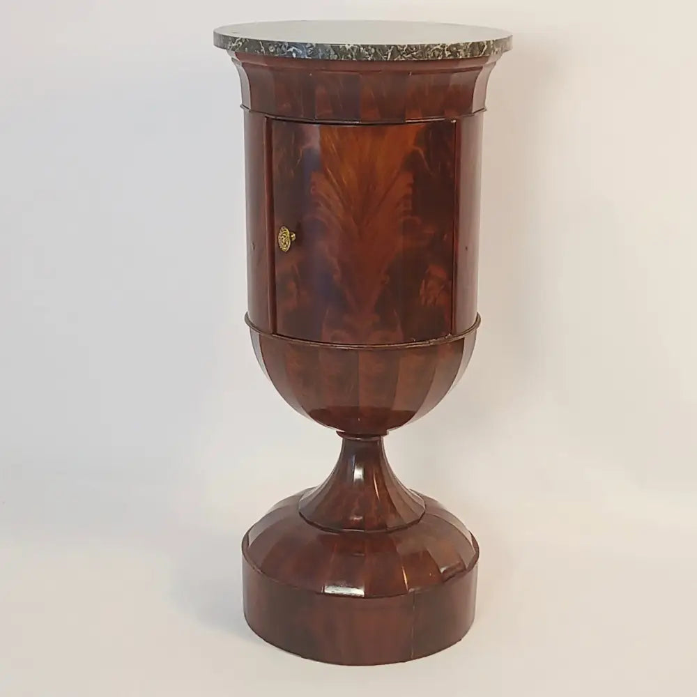 Vasentrommeltisch in Mahagoni um 1830 - Möbel